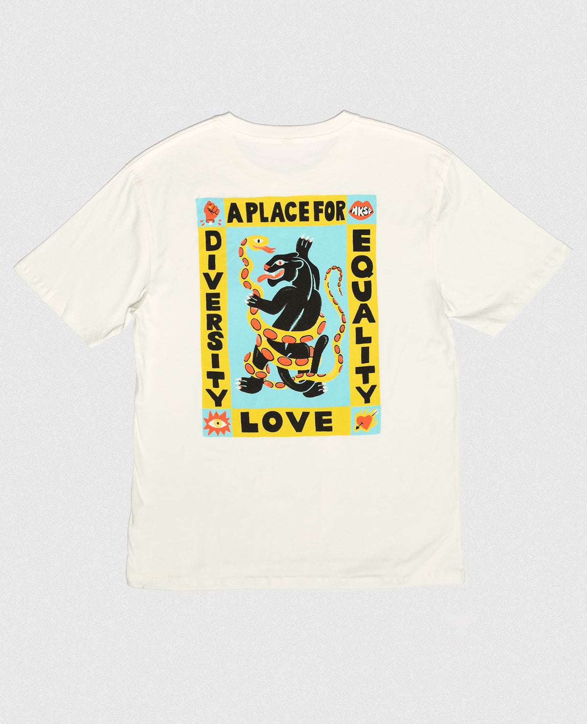 A Place For Diversity T-Shirt Off-White von NKSP – Rückansicht flach gelegt mit buntem Druck